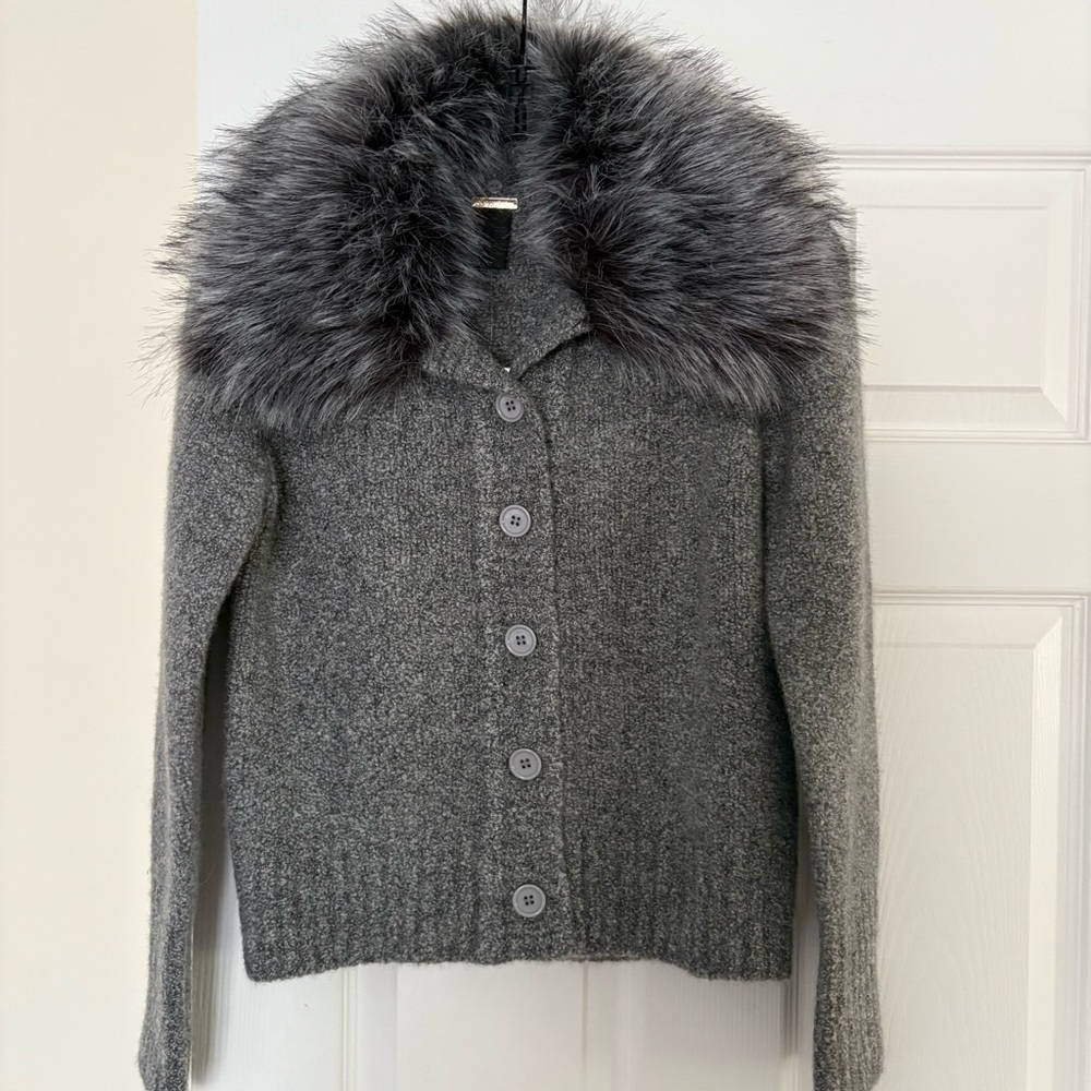 Magaschoni Grey Cashmere Blend Button Down Faux Fur Removable Collar Sweater - Picture 1 of 9